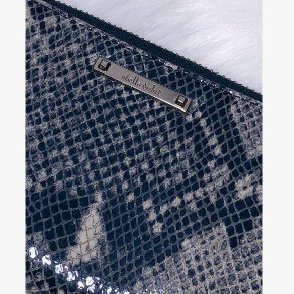 NWOT• Stella & Dot Chelsea Tech Snakeskin Wallet - Picture 3 of 8
